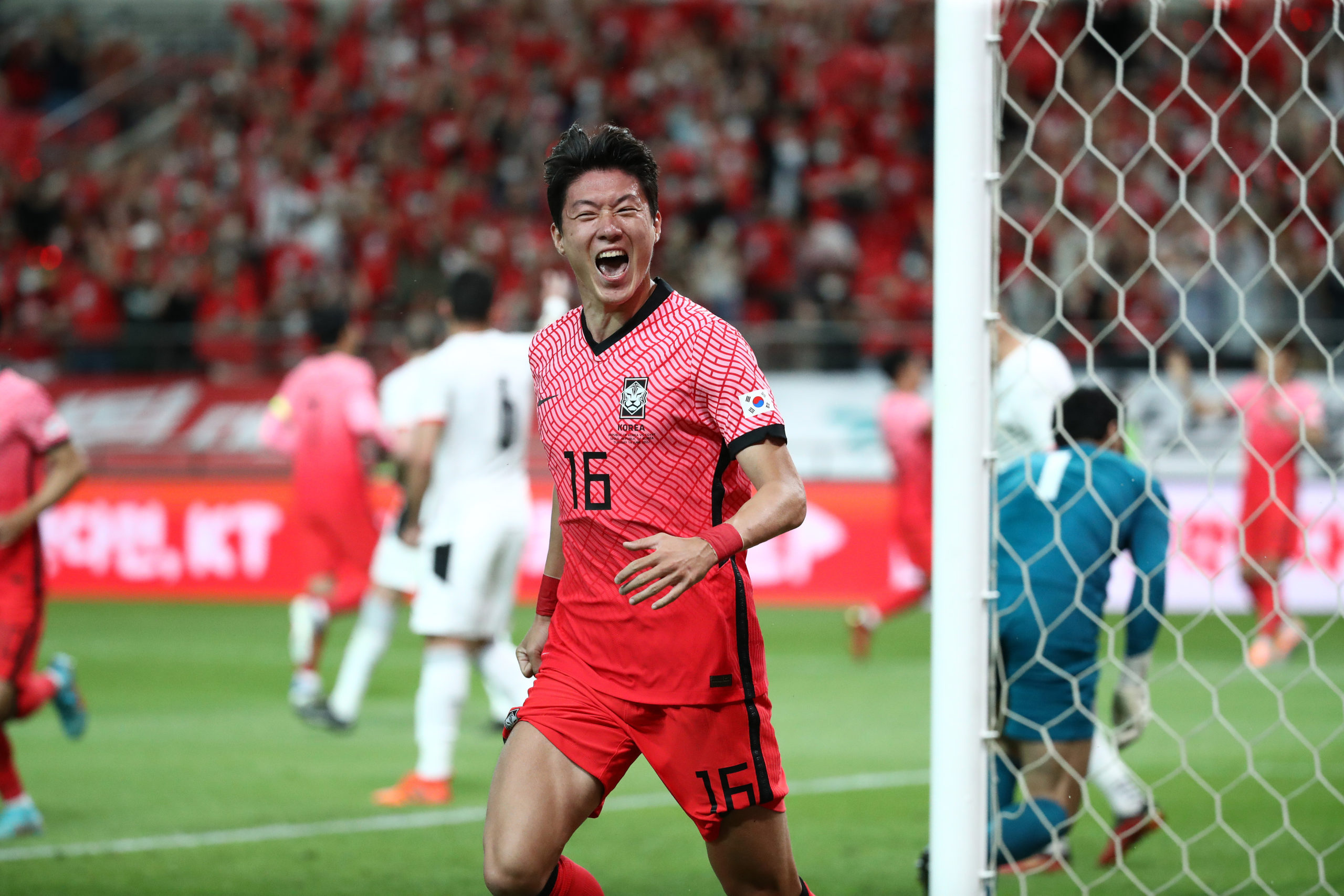 Photo by Chung Sung-Jun/Getty Images