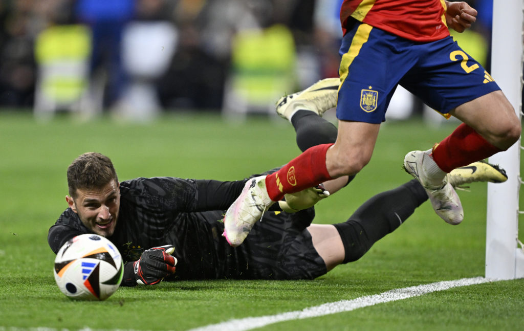 Spain v Brazil