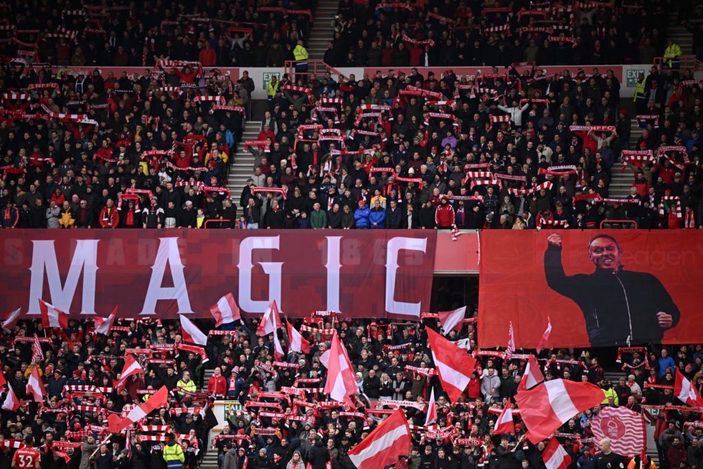 FBL-ENG-PR-NOTTINGHAM FOREST-EVERTON-FANS