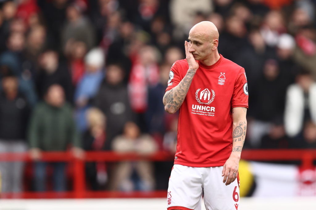 Jonjo Shelvey in action for Forest vs Everton