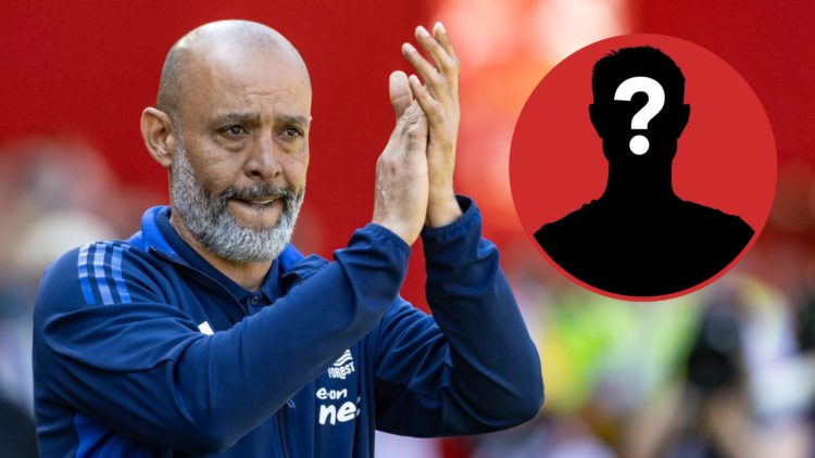 Nuno Espirito Santo applauds his side's supporters before the match during the Premier League match between Nottingham Forest FC and Leicester City FC