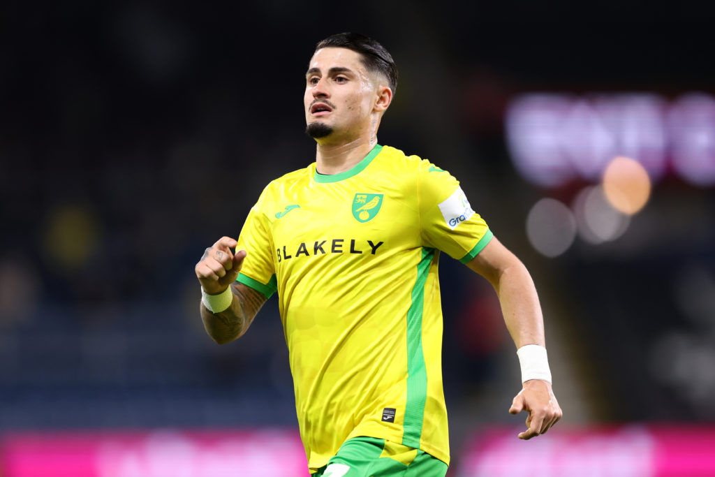 Forest linked Borja Sainz