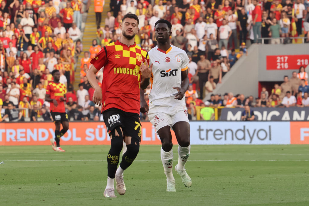 Goztepe v Galatasaray - Turkish Super League