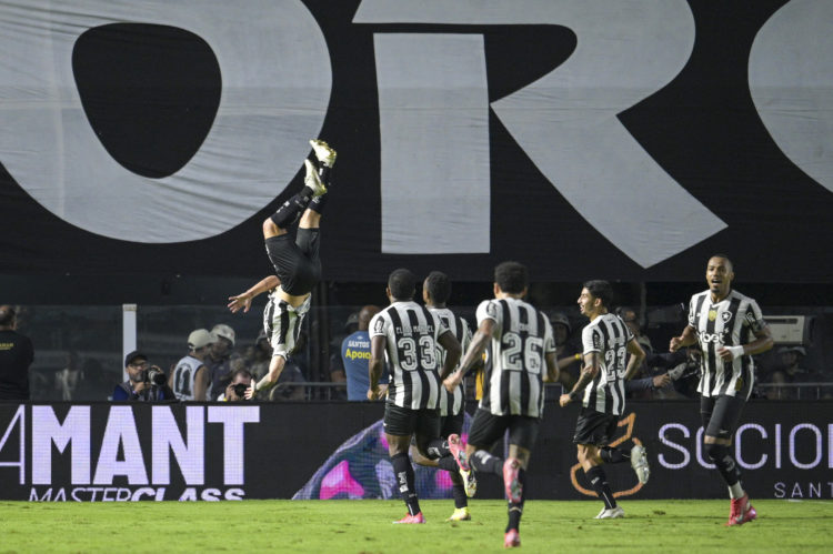 Photo by Rebeca Schumacker/Sports Press Photo/Getty Images