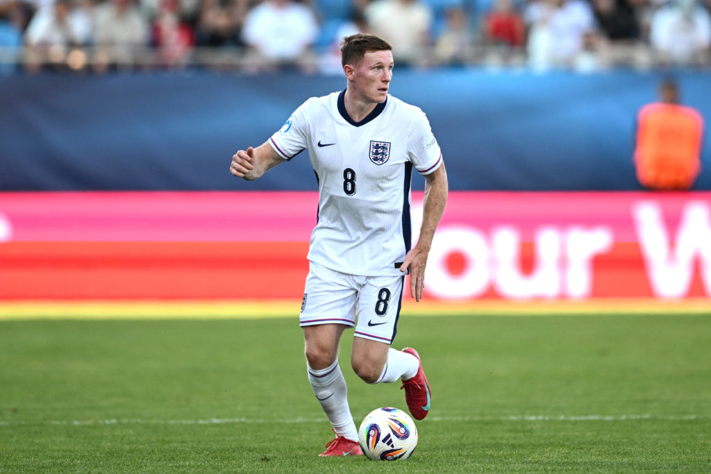 Elliot Anderson in action for England U21s vs Slovenia