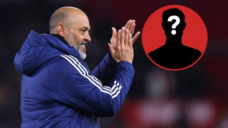 Nuno Espírito Santo applauds the fans at full time during the Premier League match between Nottingham Forest and Manchester United