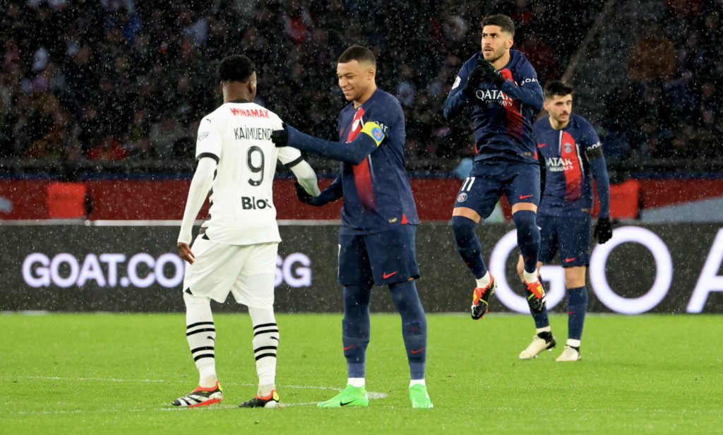 Nottingham Forest target Arnaud Kalimuendo wearing the No. 9 shirt against PSG in Ligue 1