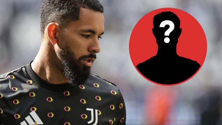 Douglas Luiz warms up ahead of Juventus vs Monza in Serie A