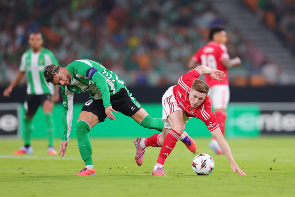 Elliot Anderson in action for Nottingham Forest vs Real Betis