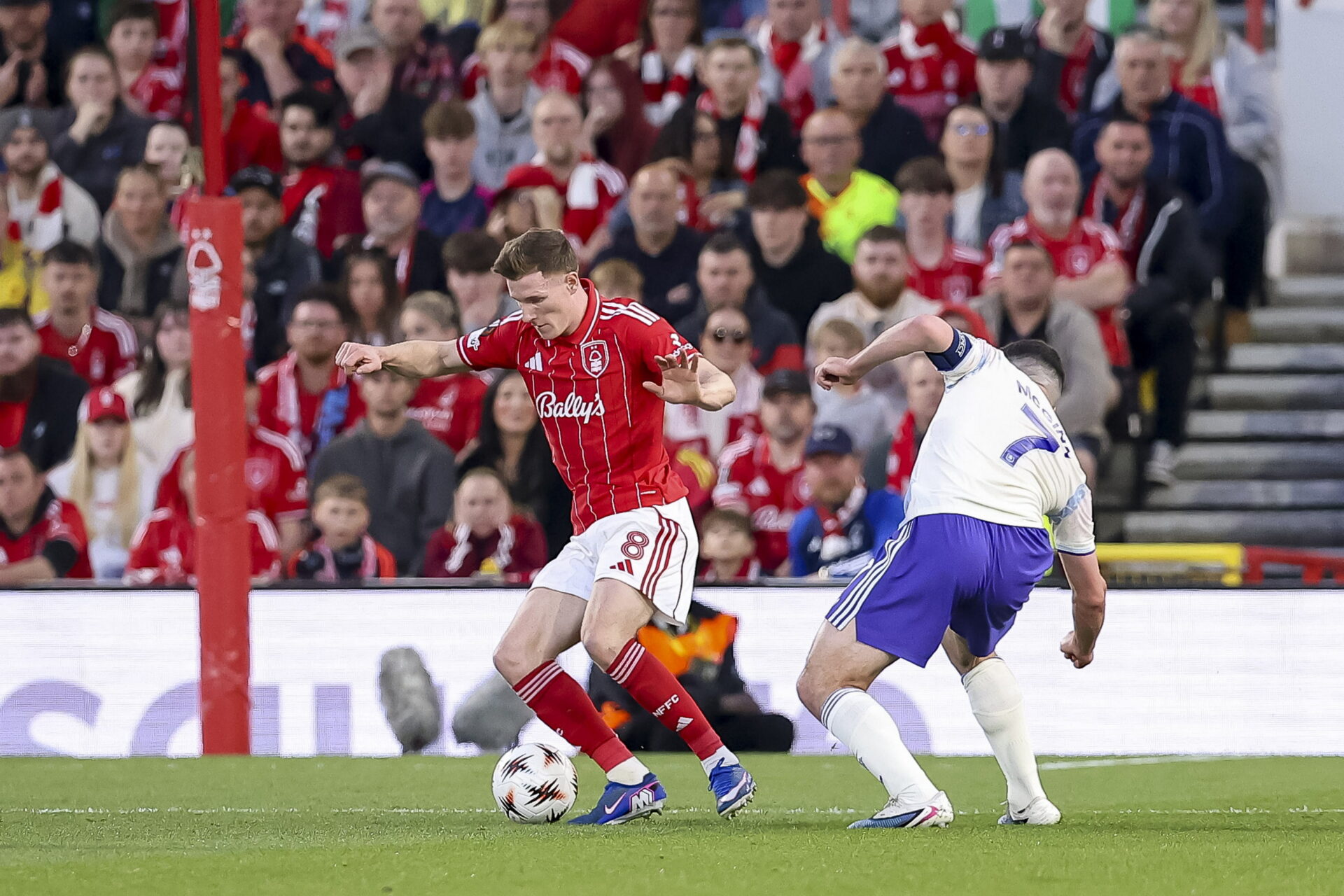 Elliot Anderson plays for Nottingham Forest.