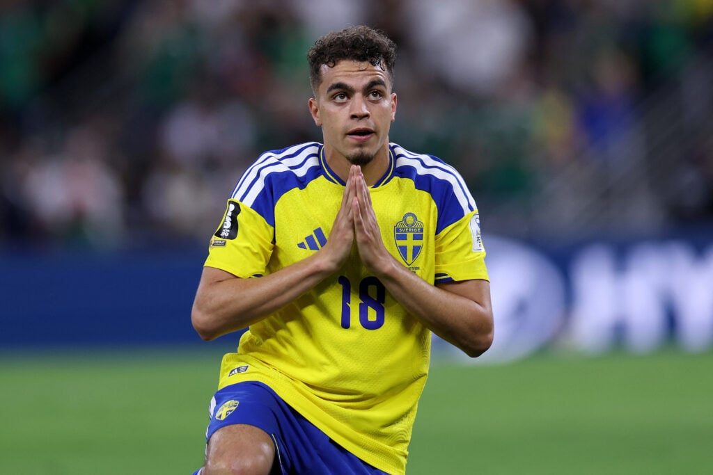 TOPSHOT-FBL-WC-2026-MATCH12-SWE-TUN