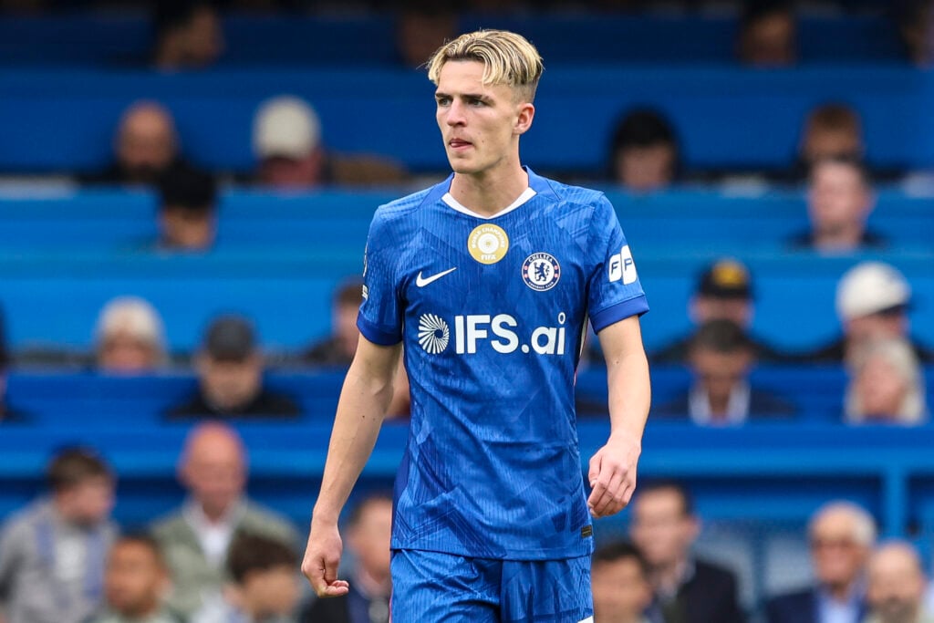 Chelsea winger Jesse Derry.